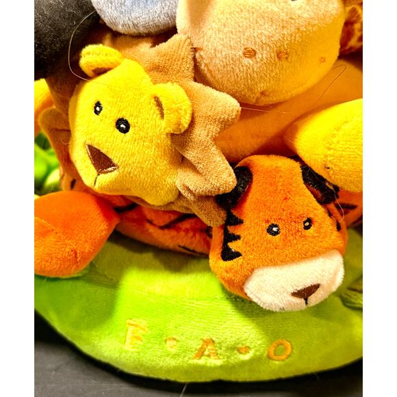 FAO Schwarz Safari Collection - Safari 7-Piece Stacker toy plus zoo - Picture 7 of 7